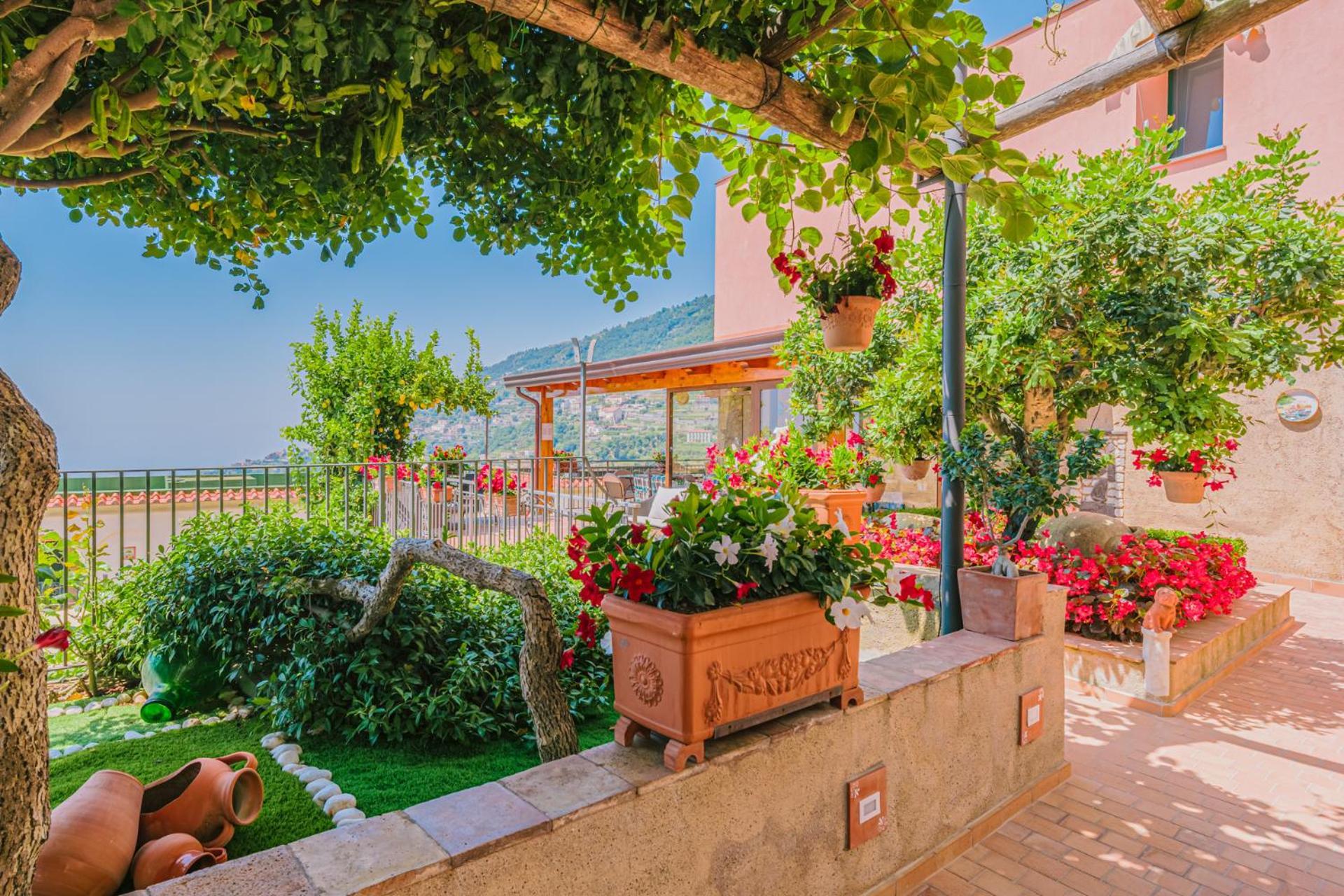 B&B Il Cortile Ravello Exterior photo